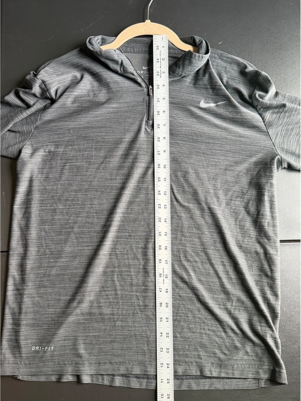 Nike Dri-FIT Men's Long Sleeve 1/4 Zip Activewear Top Size Medium